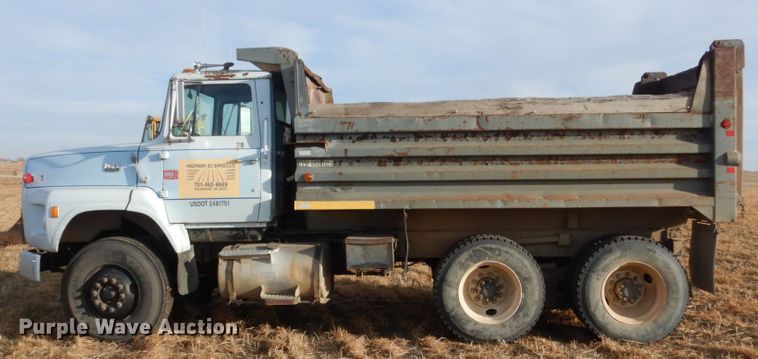 image for item DC4504 1983 Ford 9000  dump truck