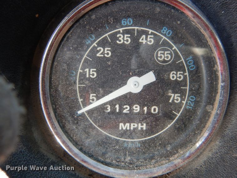 image for item DC4504 1983 Ford 9000  dump truck