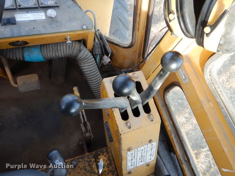 image for item DC4505 Clark 35C  wheel loader