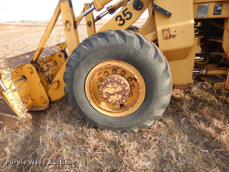 image for item DC4505 Clark 35C  wheel loader