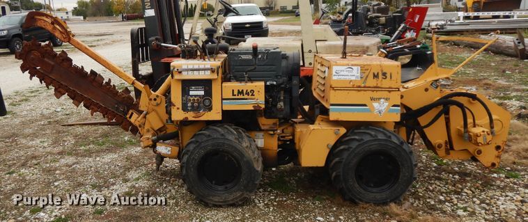 image for item DF6694 1999 Vermeer LN42  trencher