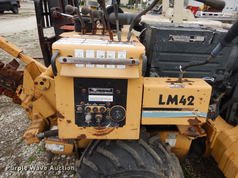 image for item DF6694 1999 Vermeer LN42  trencher