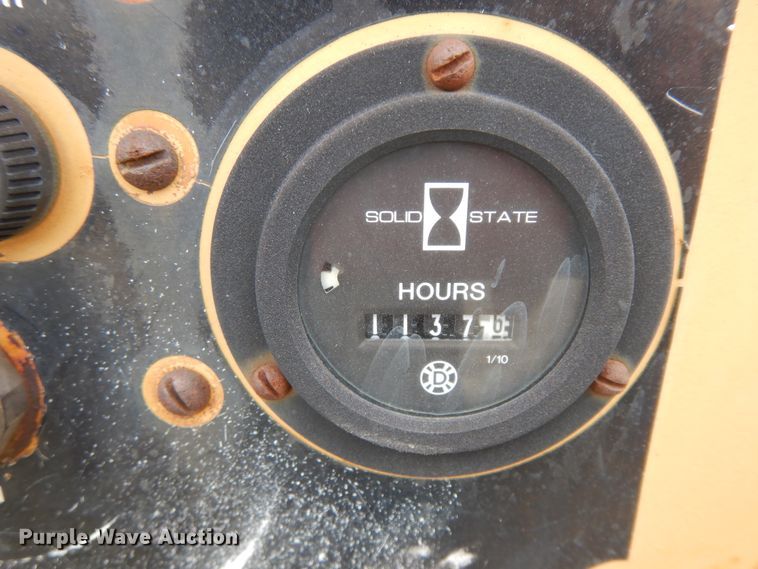 image for item DF6694 1999 Vermeer LN42  trencher