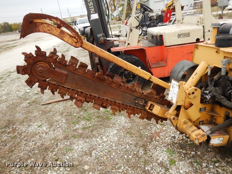 image for item DF6694 1999 Vermeer LN42  trencher