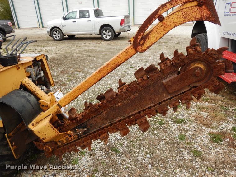 image for item DF6694 1999 Vermeer LN42  trencher