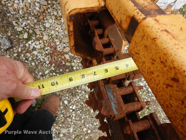 image for item DF6694 1999 Vermeer LN42  trencher