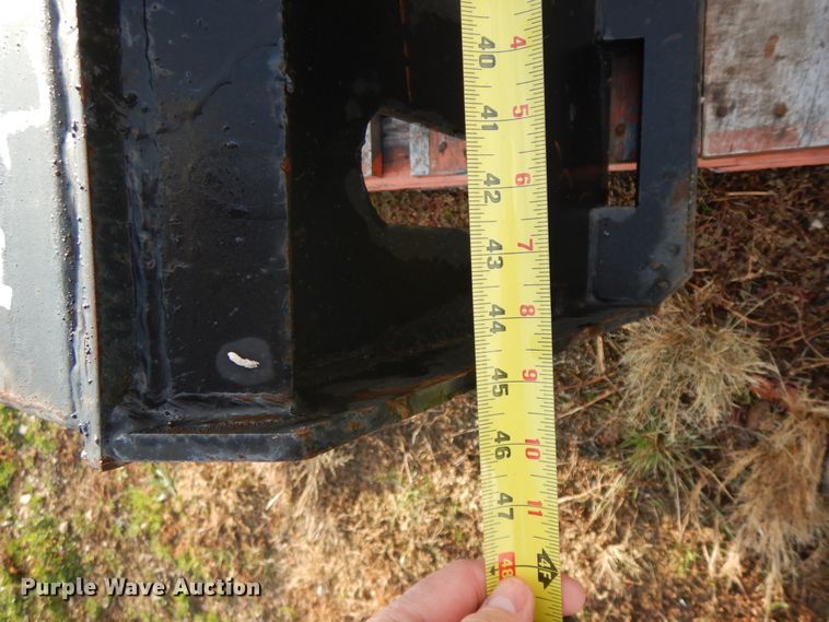 image for item DF6699 Skid steer spade grapple bucket