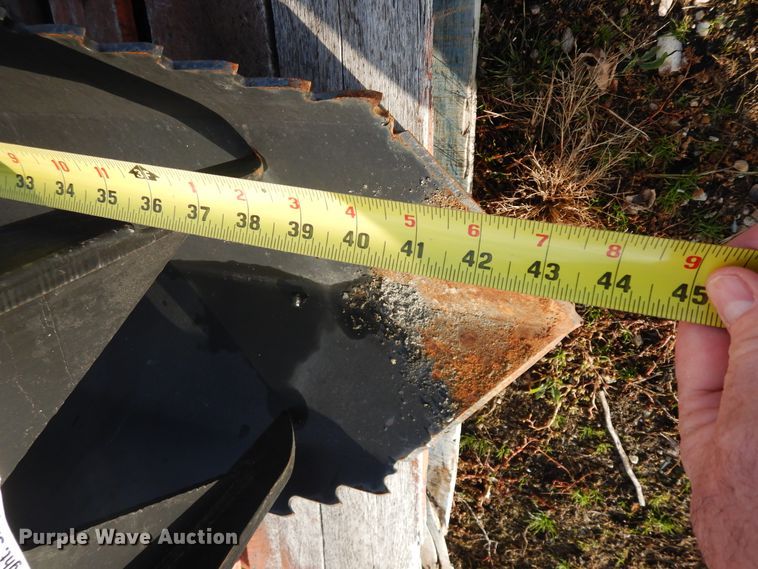 image for item DF6699 Skid steer spade grapple bucket