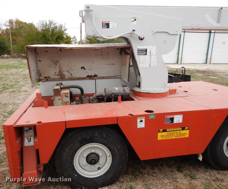 image for item DF6705 Shuttlelift 3300ELB  crane