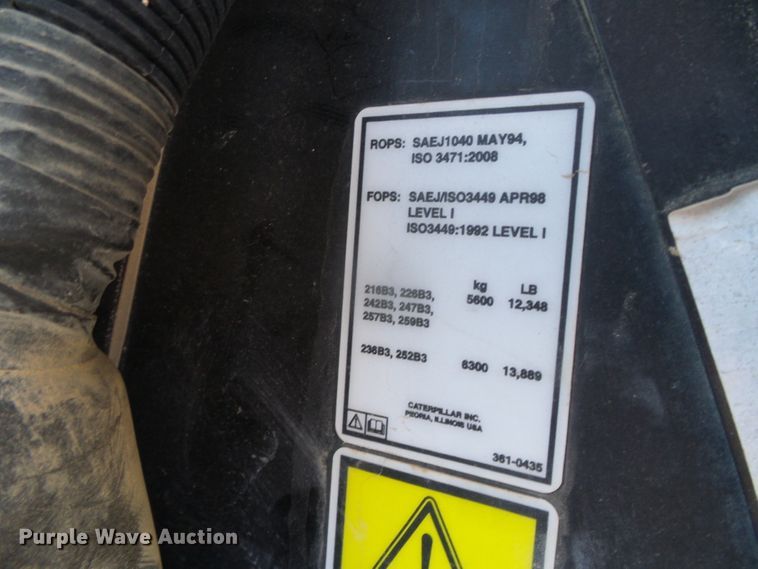 image for item DG8374 2013 Caterpillar 242B Series 3  skid steer loader