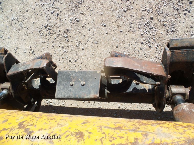 image for item DG8374 2013 Caterpillar 242B Series 3  skid steer loader