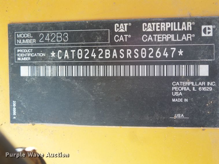 image for item DG8374 2013 Caterpillar 242B Series 3  skid steer loader