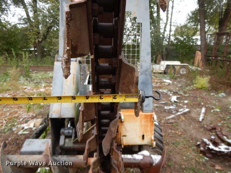 image for item DH3367 1989 Bobcat 3023  trencher