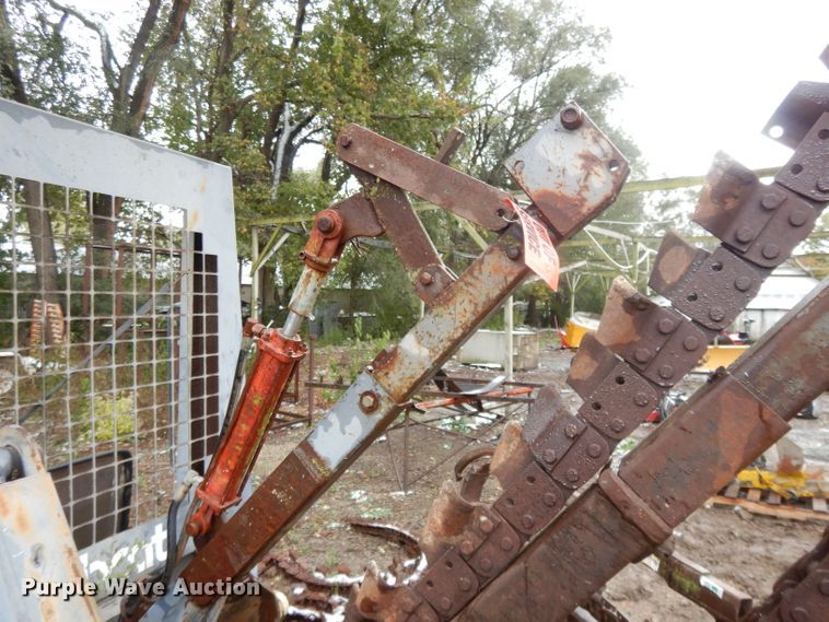 image for item DH3367 1989 Bobcat 3023  trencher