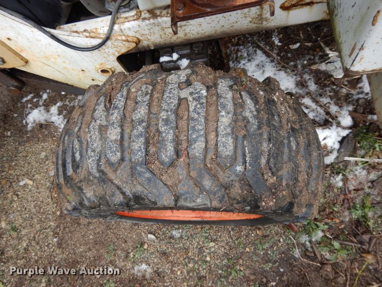 image for item DH3367 1989 Bobcat 3023  trencher