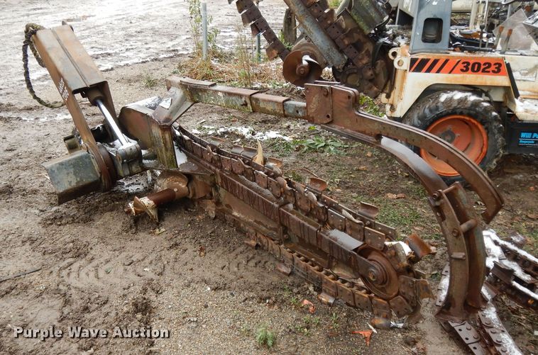 image for item DH3367 1989 Bobcat 3023  trencher