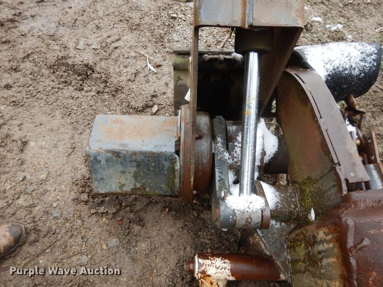 image for item DH3367 1989 Bobcat 3023  trencher