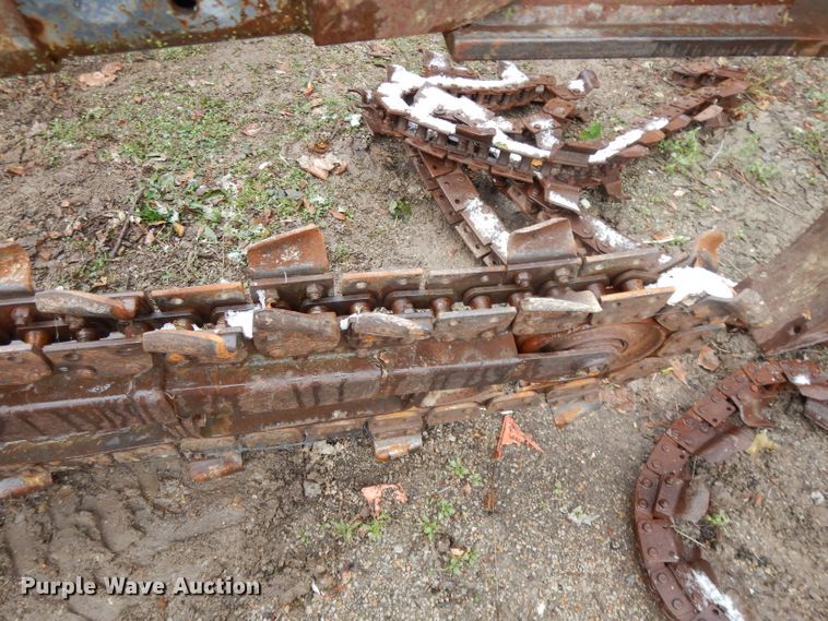 image for item DH3367 1989 Bobcat 3023  trencher