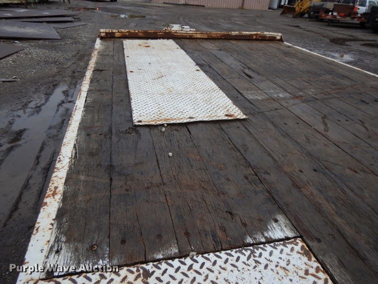 image for item DH3371 2005 Specialized XL20T equipment trailer