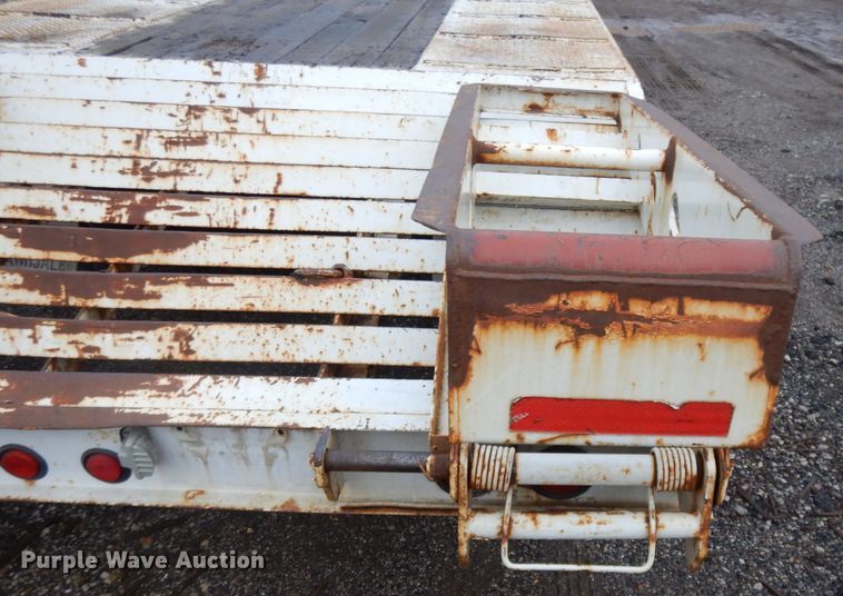 image for item DH3371 2005 Specialized XL20T equipment trailer