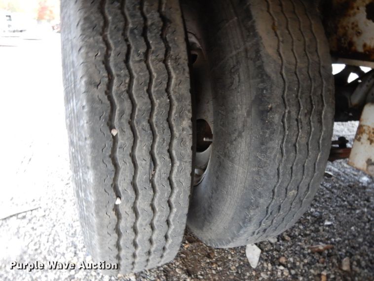 image for item DH3371 2005 Specialized XL20T equipment trailer