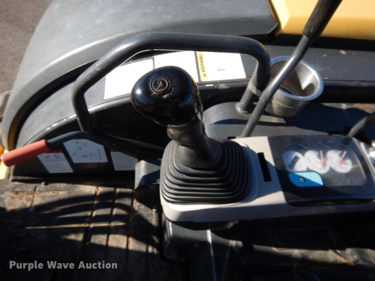 image for item DH3411 2007 Komatsu PC50MR  mini excavator