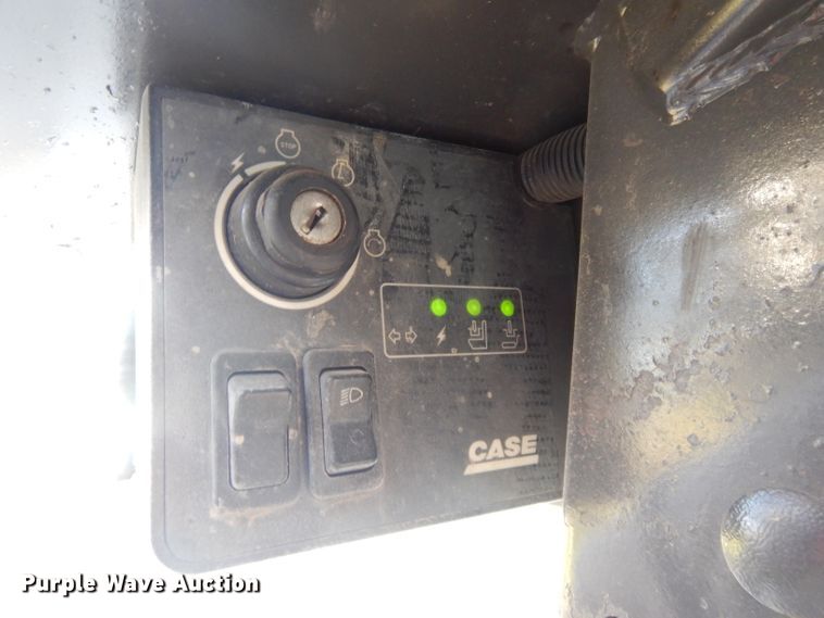 image for item DH3453 2004 Case 60XT  skid steer loader