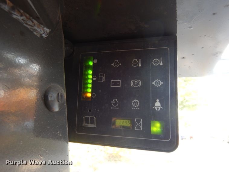 image for item DH3453 2004 Case 60XT  skid steer loader