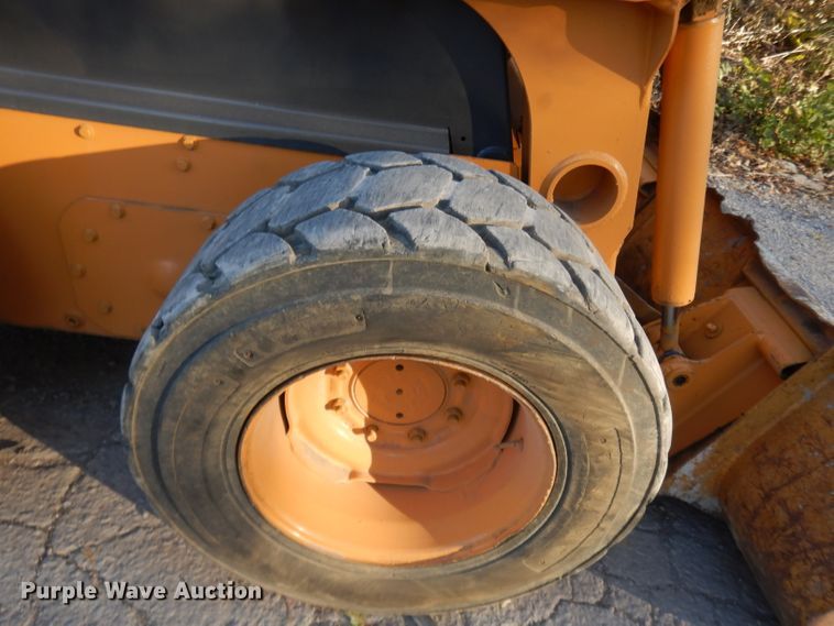 image for item DH3453 2004 Case 60XT  skid steer loader