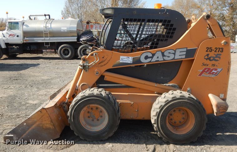 image for item DH3489 Case 465 Series 3  skid steer loader