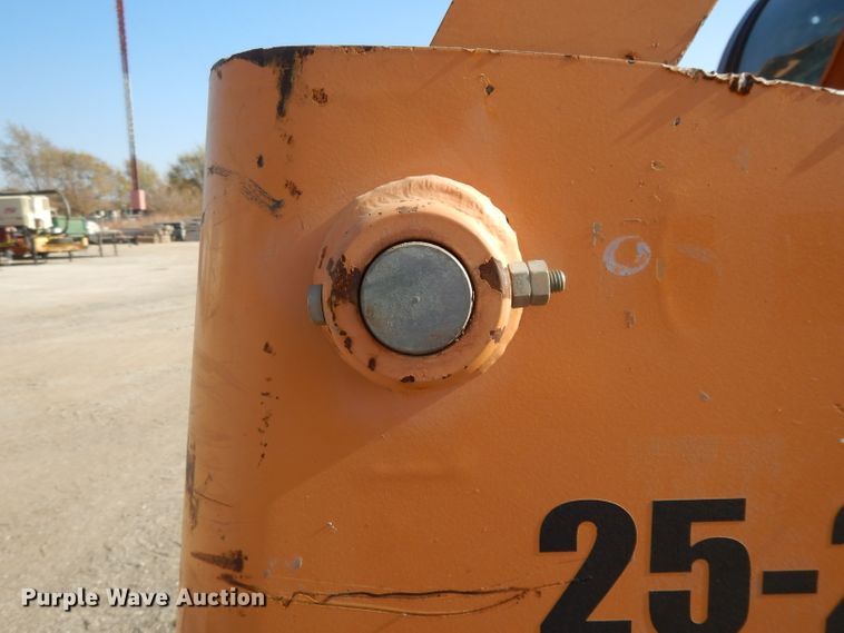 image for item DH3489 Case 465 Series 3  skid steer loader