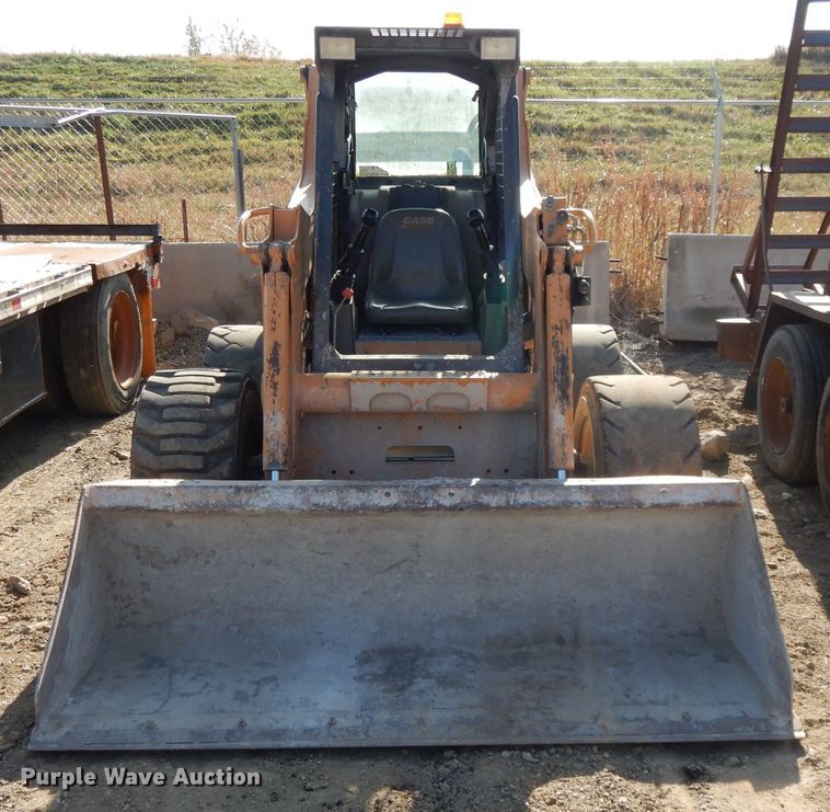 image for item DH3491 Case 465  skid steer loader