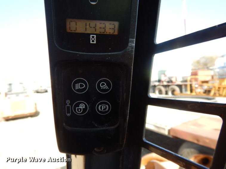 image for item DH3491 Case 465  skid steer loader