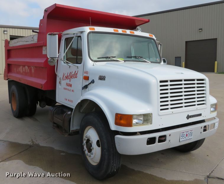image for item DH3977 1995 International 4900  dump truck