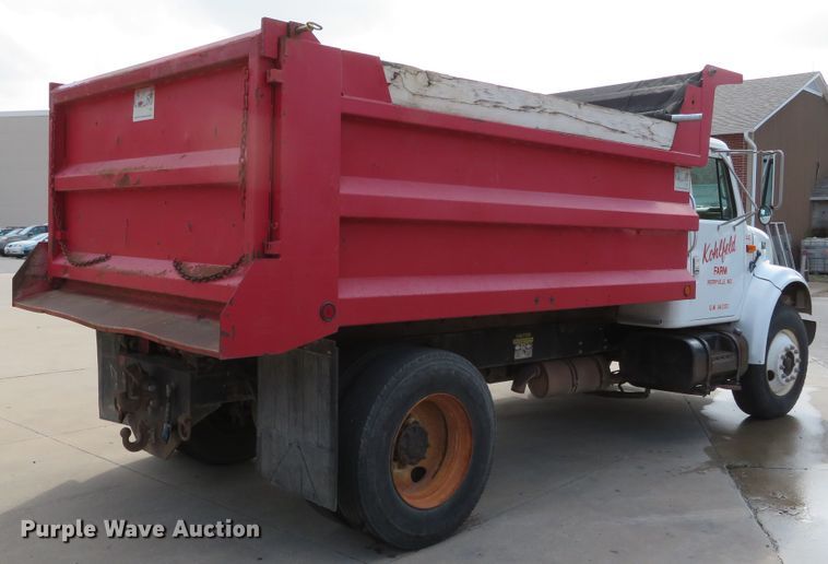 image for item DH3977 1995 International 4900  dump truck