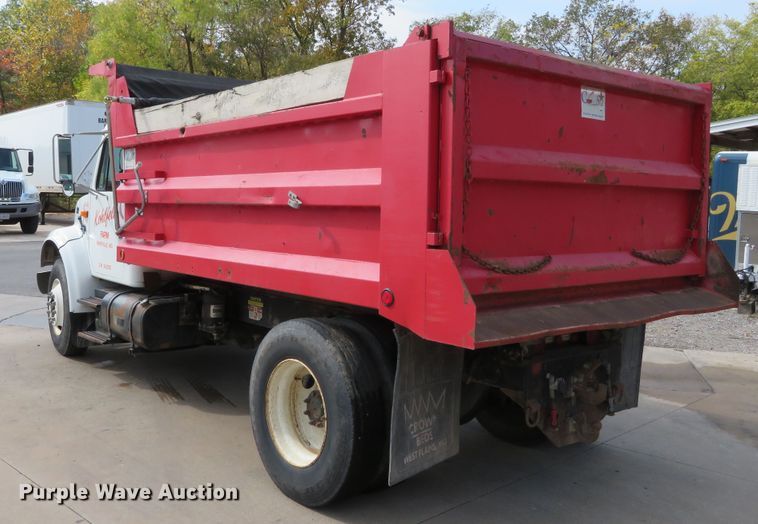 image for item DH3977 1995 International 4900  dump truck
