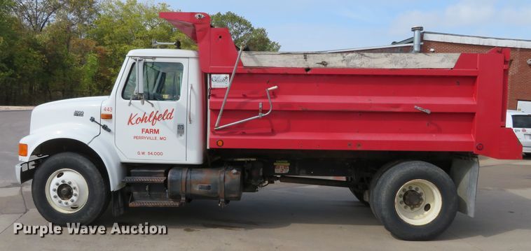 image for item DH3977 1995 International 4900  dump truck