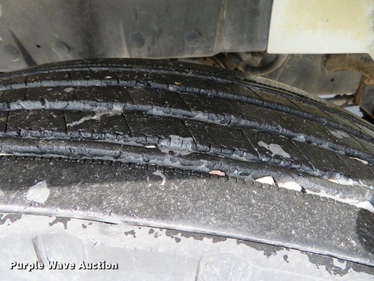 image for item DH3977 1995 International 4900  dump truck