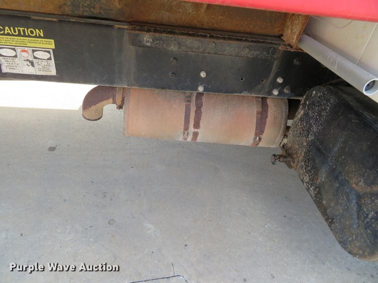 image for item DH3977 1995 International 4900  dump truck