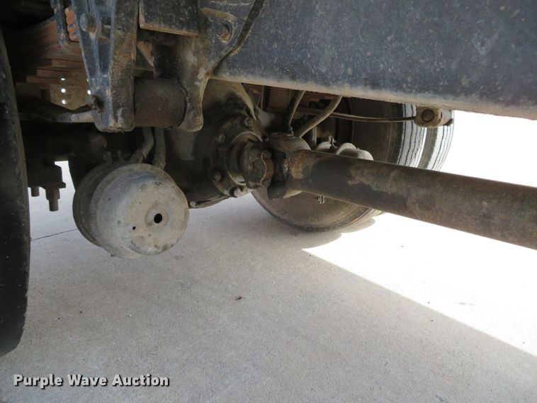 image for item DH3977 1995 International 4900  dump truck