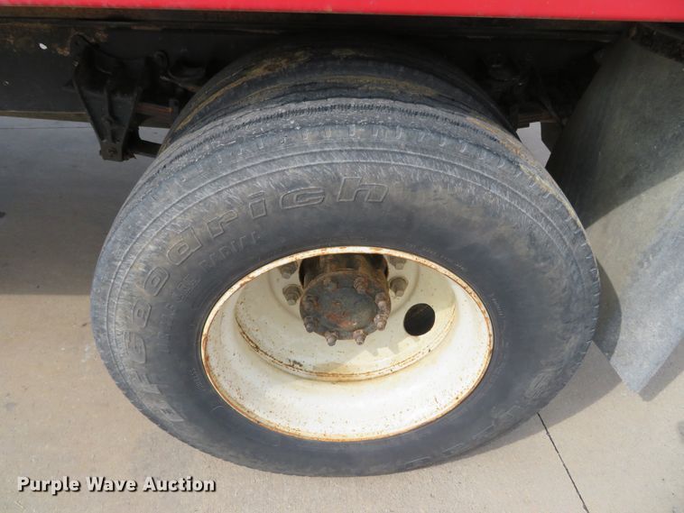 image for item DH3977 1995 International 4900  dump truck