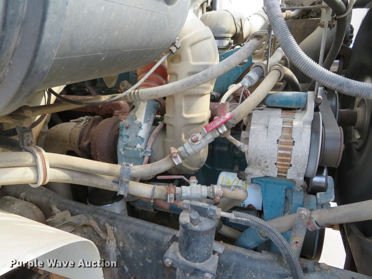 image for item DH3977 1995 International 4900  dump truck