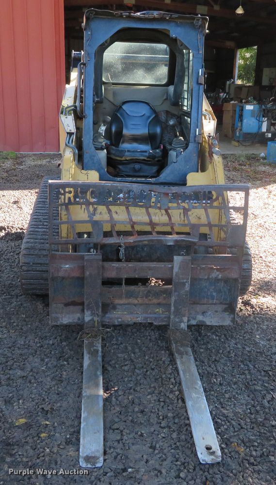 image for item DH3985 2005 Caterpillar 257B  tracked skid steer loader