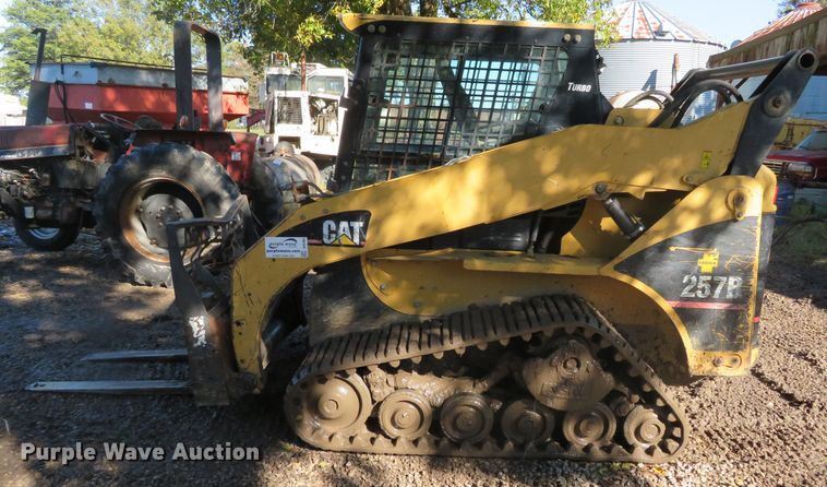 image for item DH3985 2005 Caterpillar 257B  tracked skid steer loader