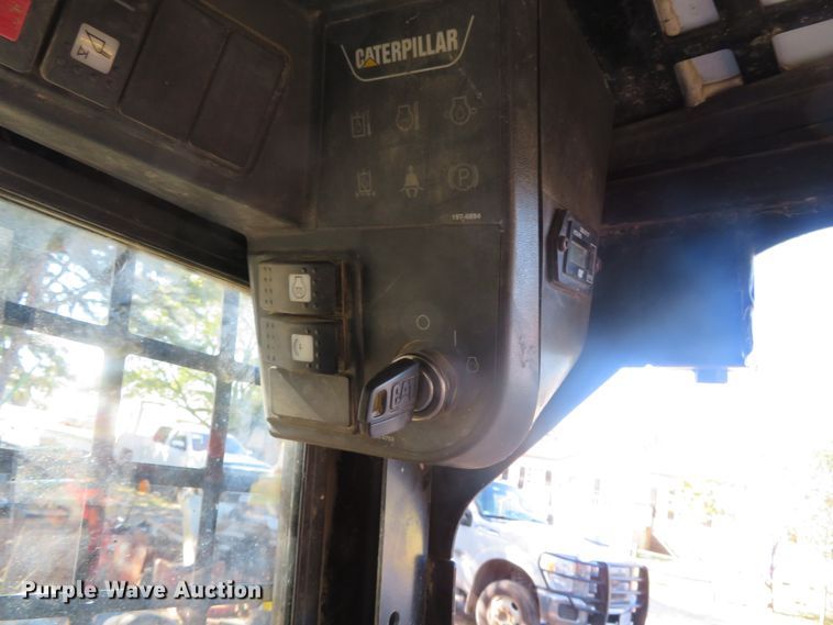 image for item DH3985 2005 Caterpillar 257B  tracked skid steer loader