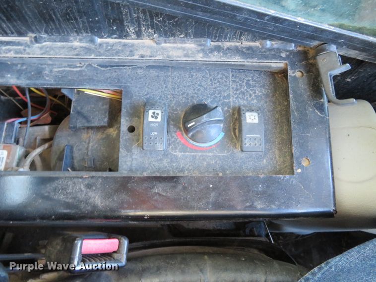 image for item DH3985 2005 Caterpillar 257B  tracked skid steer loader