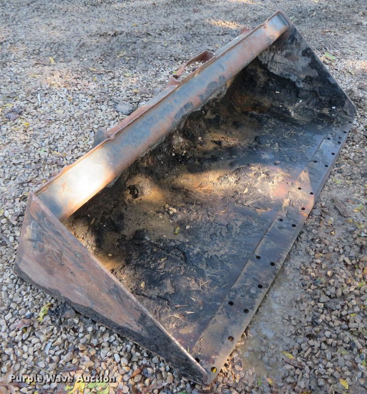 image for item DH3987 Caterpillar 73"W low profile skid steer bucket