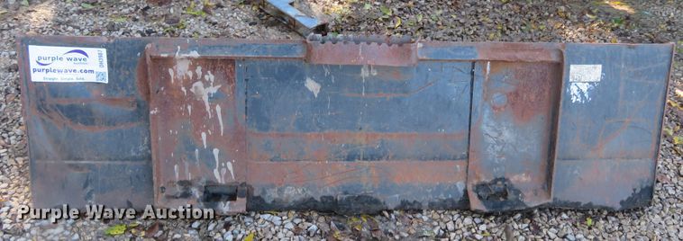 image for item DH3987 Caterpillar 73"W low profile skid steer bucket