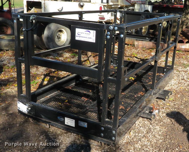 image for item DH3990 Man basket