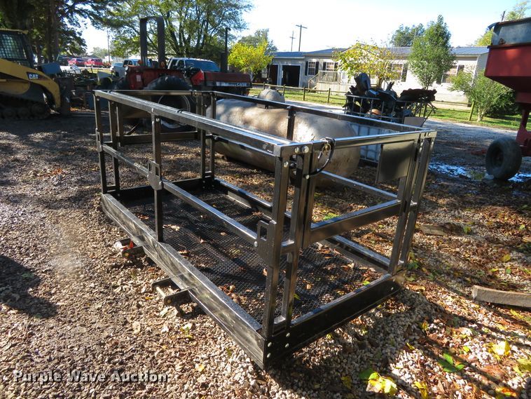 image for item DH3990 Man basket